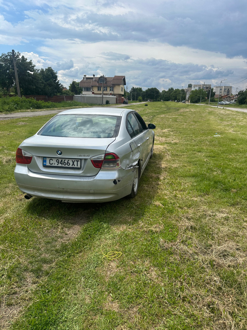 BMW 320, снимка 4 - Автомобили и джипове - 46041602