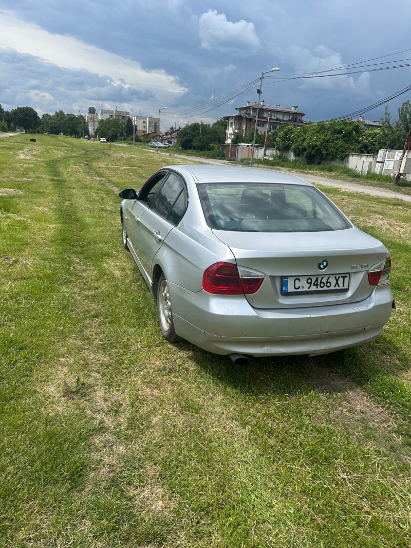 BMW 320, снимка 6 - Автомобили и джипове - 46041602