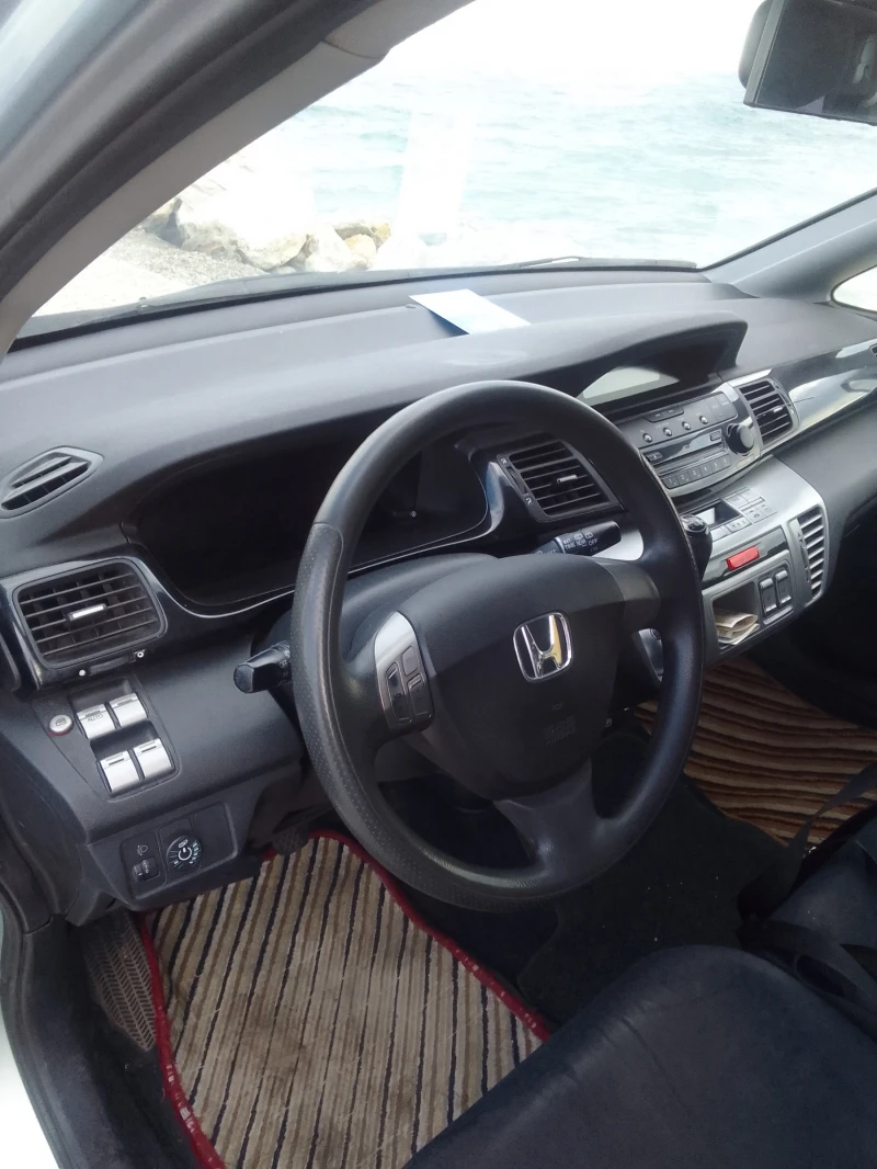 Honda Fr-v, снимка 5 - Автомобили и джипове - 48983952