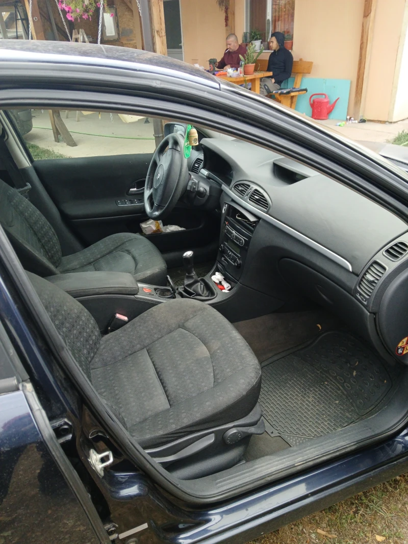 Renault Laguna 2.0i, снимка 12 - Автомобили и джипове - 51863228