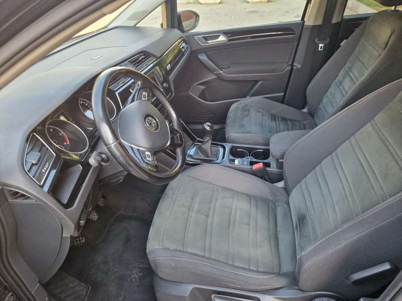 VW Touran 2.0 TDI , снимка 5 - Автомобили и джипове - 52542993