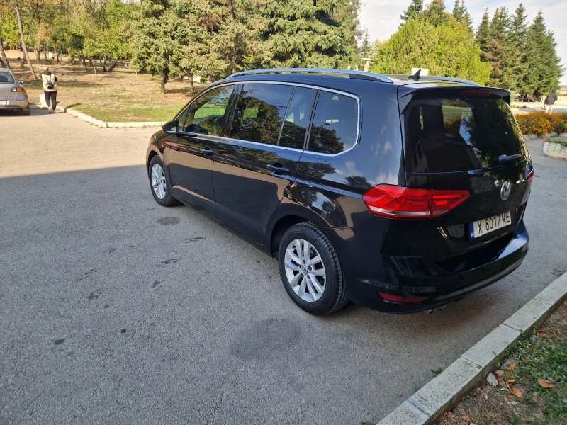 VW Touran 2.0 TDI , снимка 10 - Автомобили и джипове - 52542993