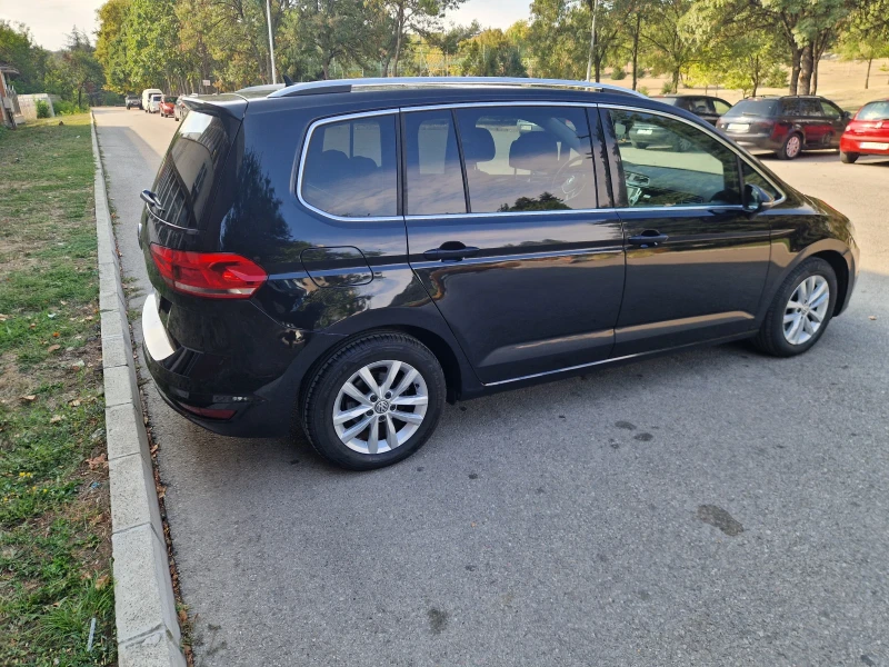 VW Touran 2.0 TDI , снимка 11 - Автомобили и джипове - 52542993