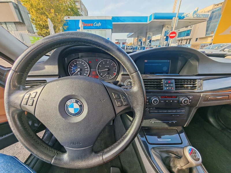 BMW 320 Touring, снимка 9 - Автомобили и джипове - 52449338