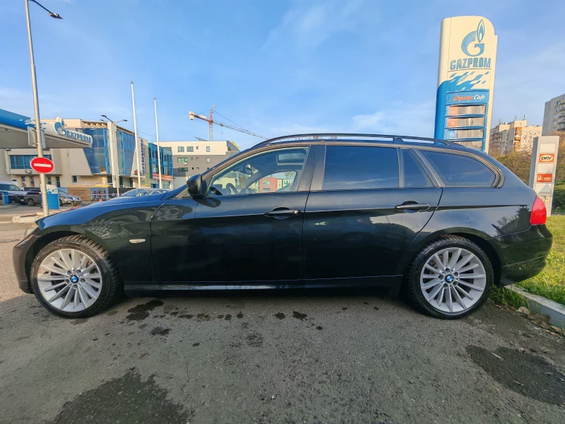 BMW 320 Touring, снимка 4 - Автомобили и джипове - 52449338