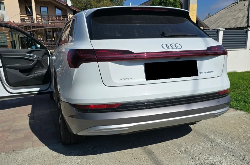 Audi E-Tron 50 Quattro, снимка 3 - Автомобили и джипове - 52526145