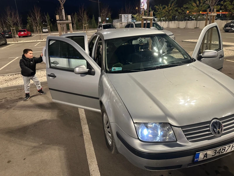 VW Bora 1.9 TDI, снимка 7 - Автомобили и джипове - 52544976