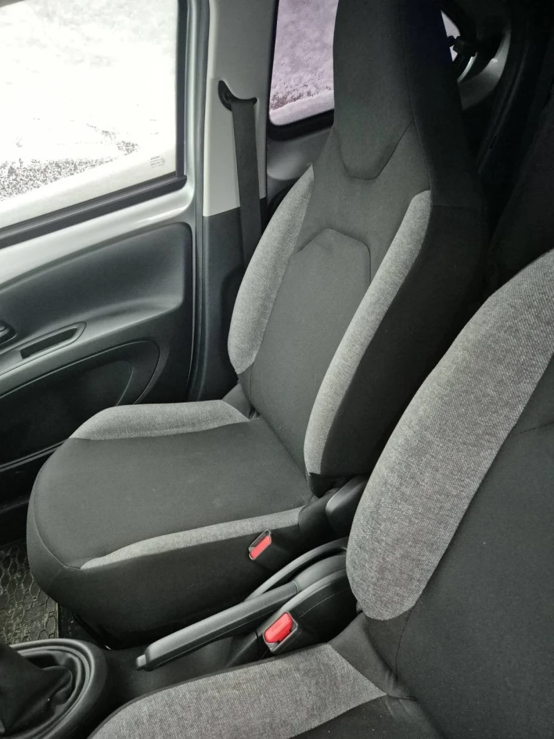 Toyota Aygo AYGO X, снимка 6 - Автомобили и джипове - 53574065