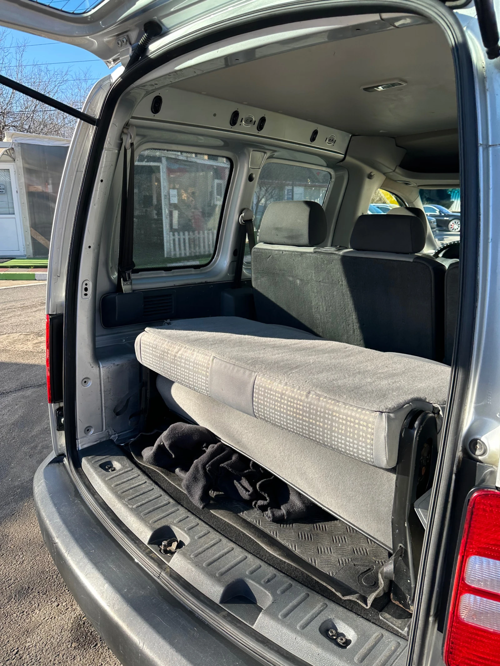 VW Caddy 1.6 TDI 6+ 1 - изображение 8