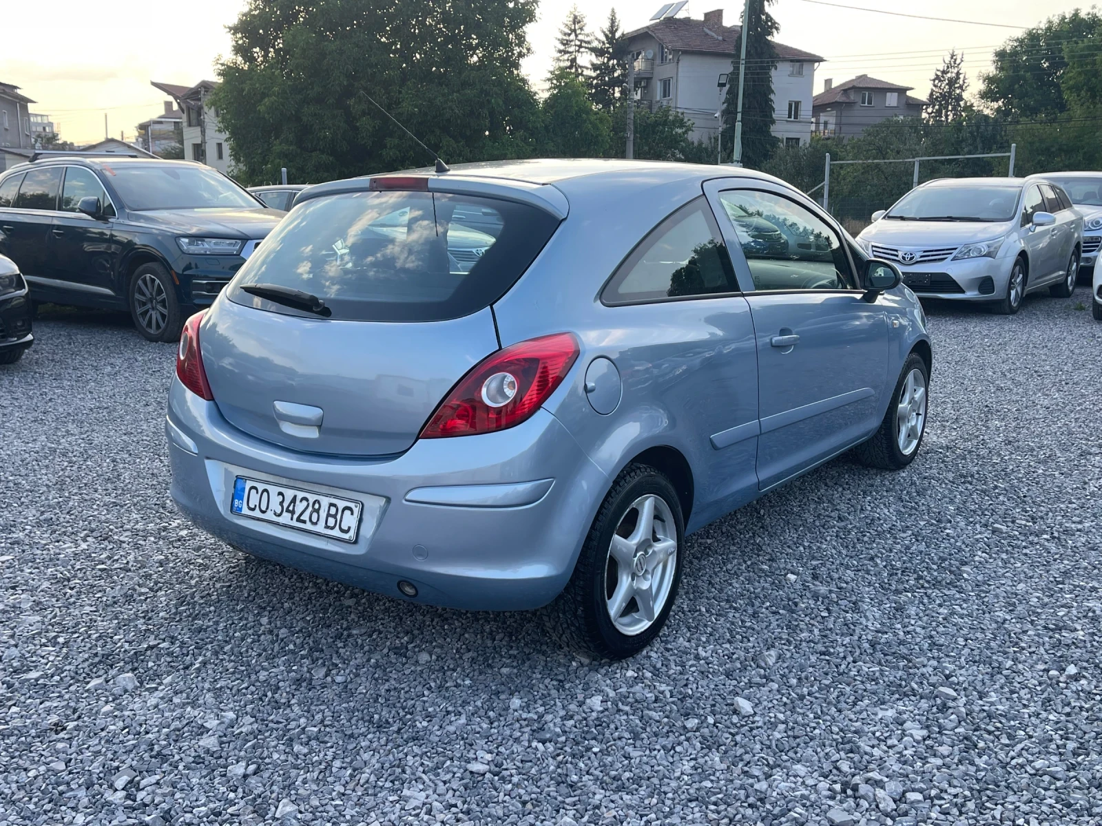 Opel Corsa 1.2i Газ/Бензин, Обслужен, Нови Гуми, Климатик - изображение 6