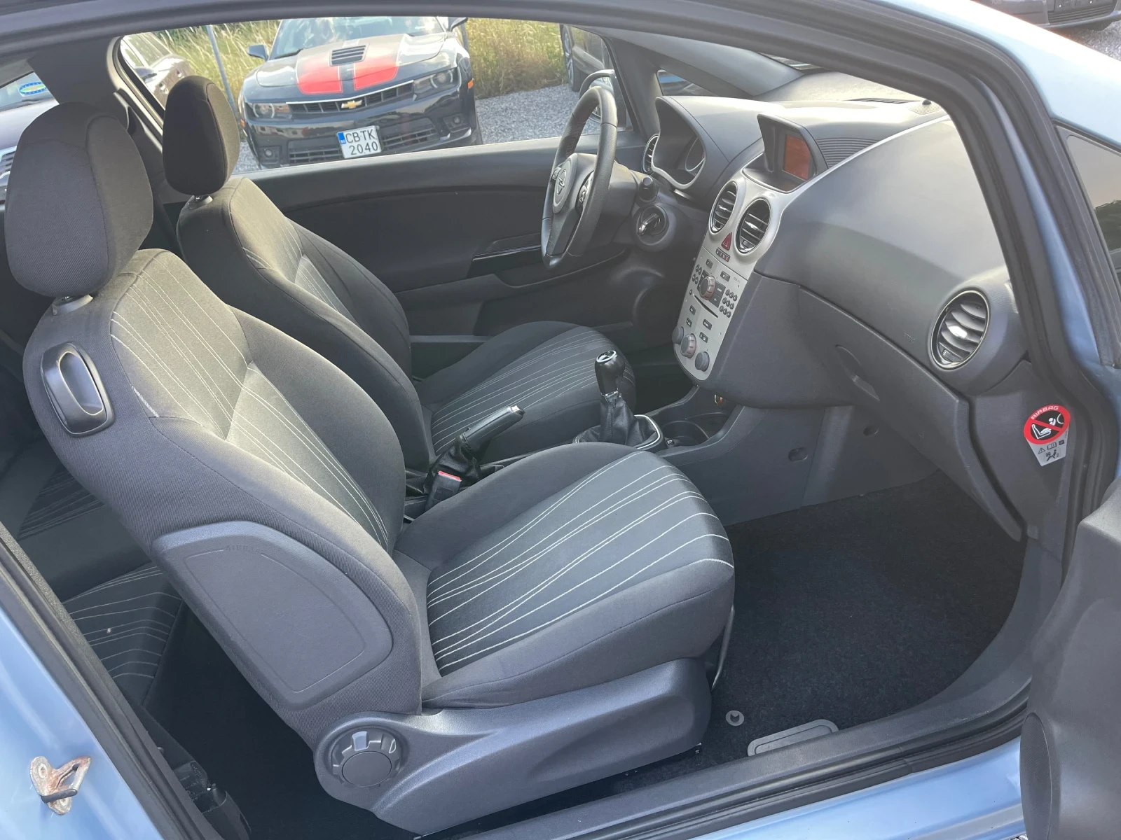 Opel Corsa 1.2i Газ/Бензин, Обслужен, Нови Гуми, Климатик - изображение 10