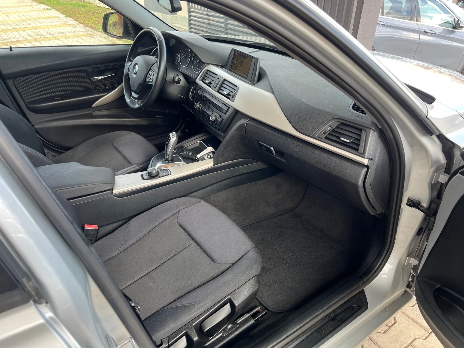 BMW 318 D | Mobile.bg   9