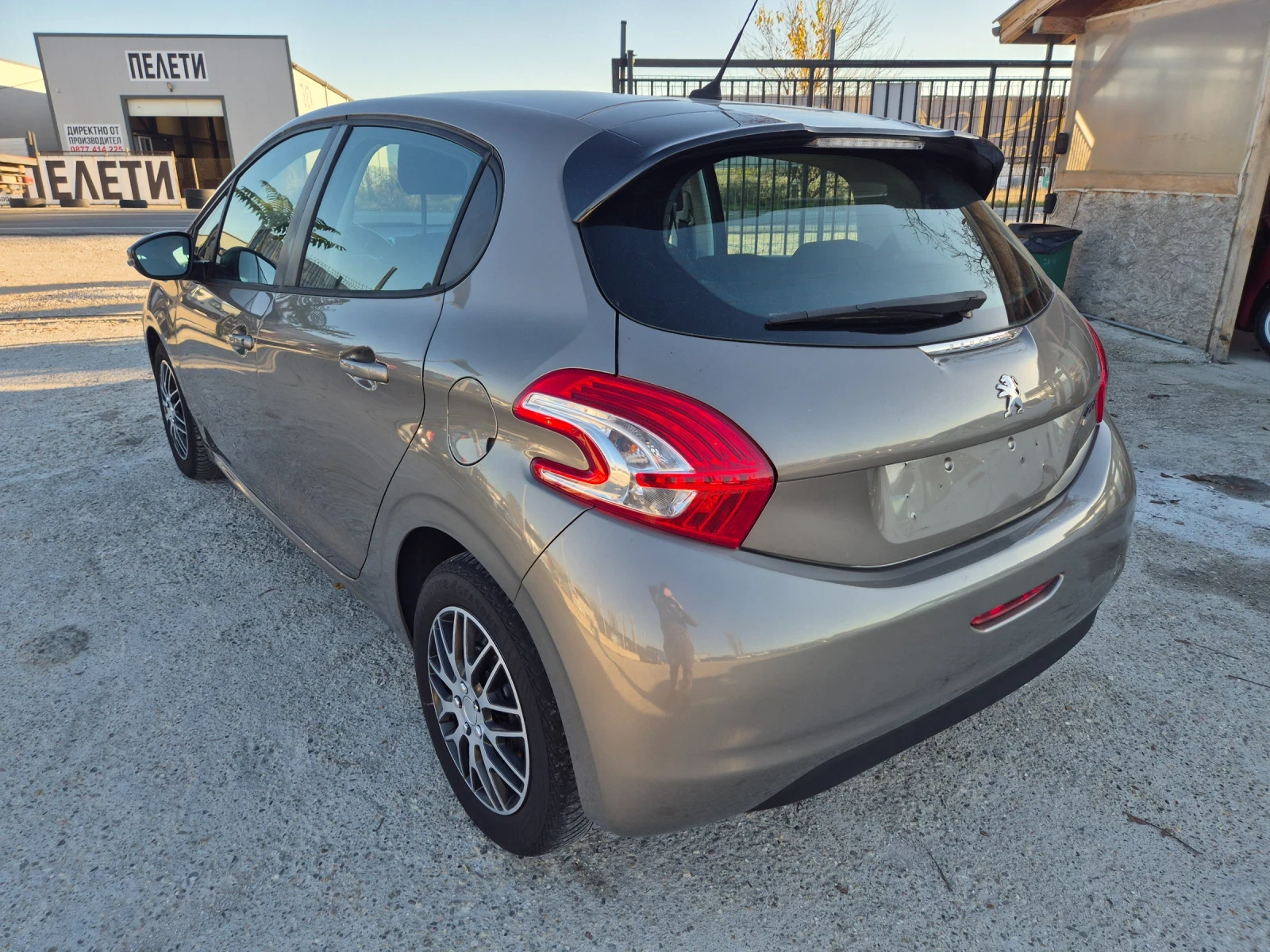 Peugeot 208 1.4HDI AVTOMAT EURO5B - изображение 5