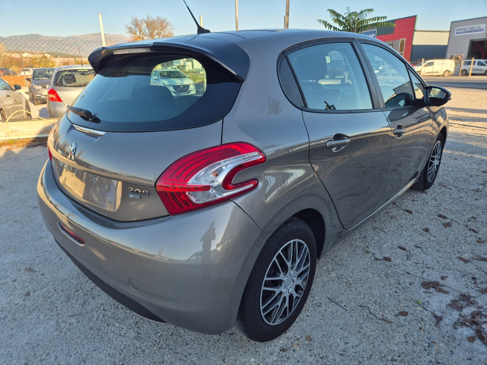 Peugeot 208 1.4HDI AVTOMAT EURO5B - изображение 7