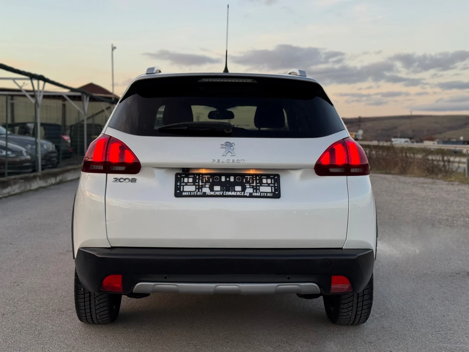 Peugeot 2008 1.6-BLUEHDI-KAMERA-NAVI-CAR PLAY-131.000km-NEW | Mobile.bg   5