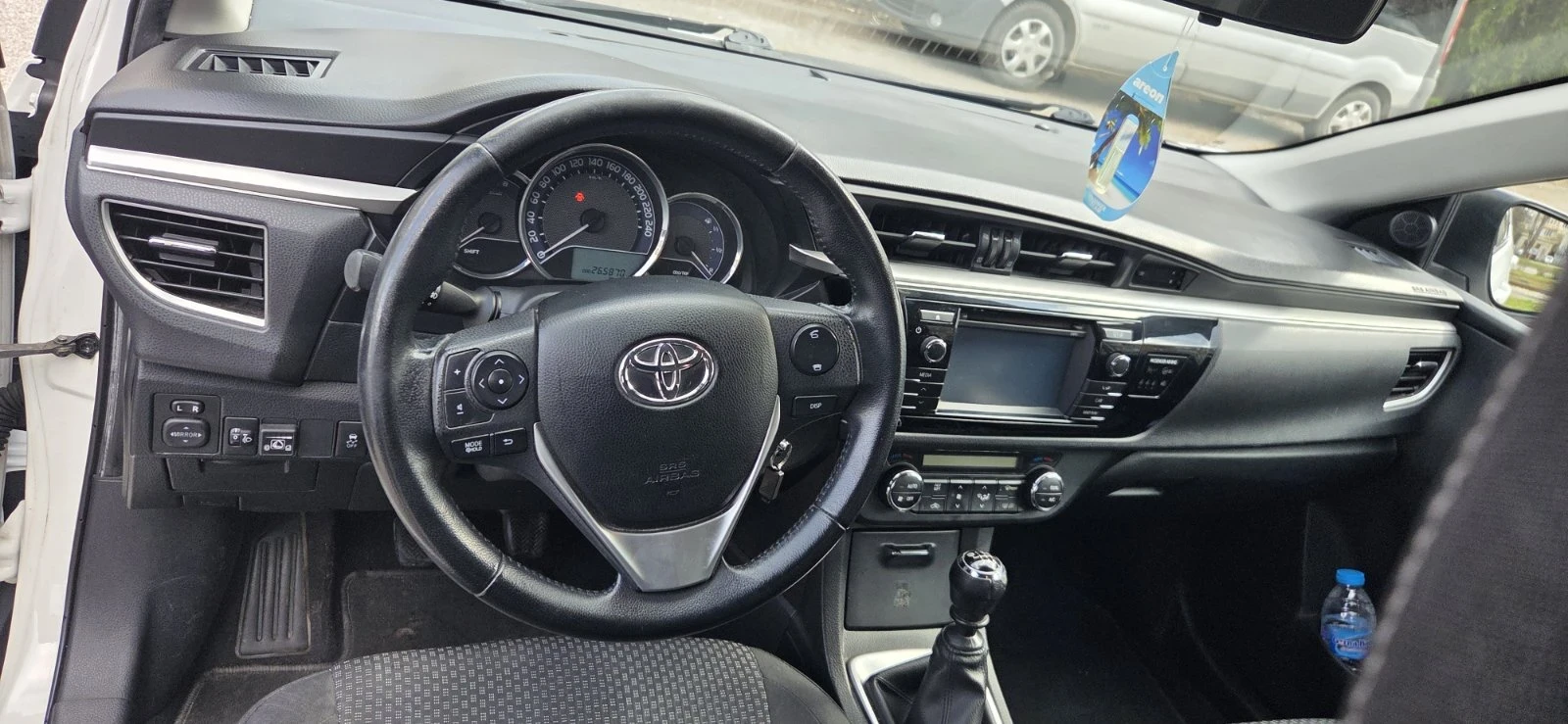 Toyota Corolla, снимка 8 - Автомобили и джипове - 53940316