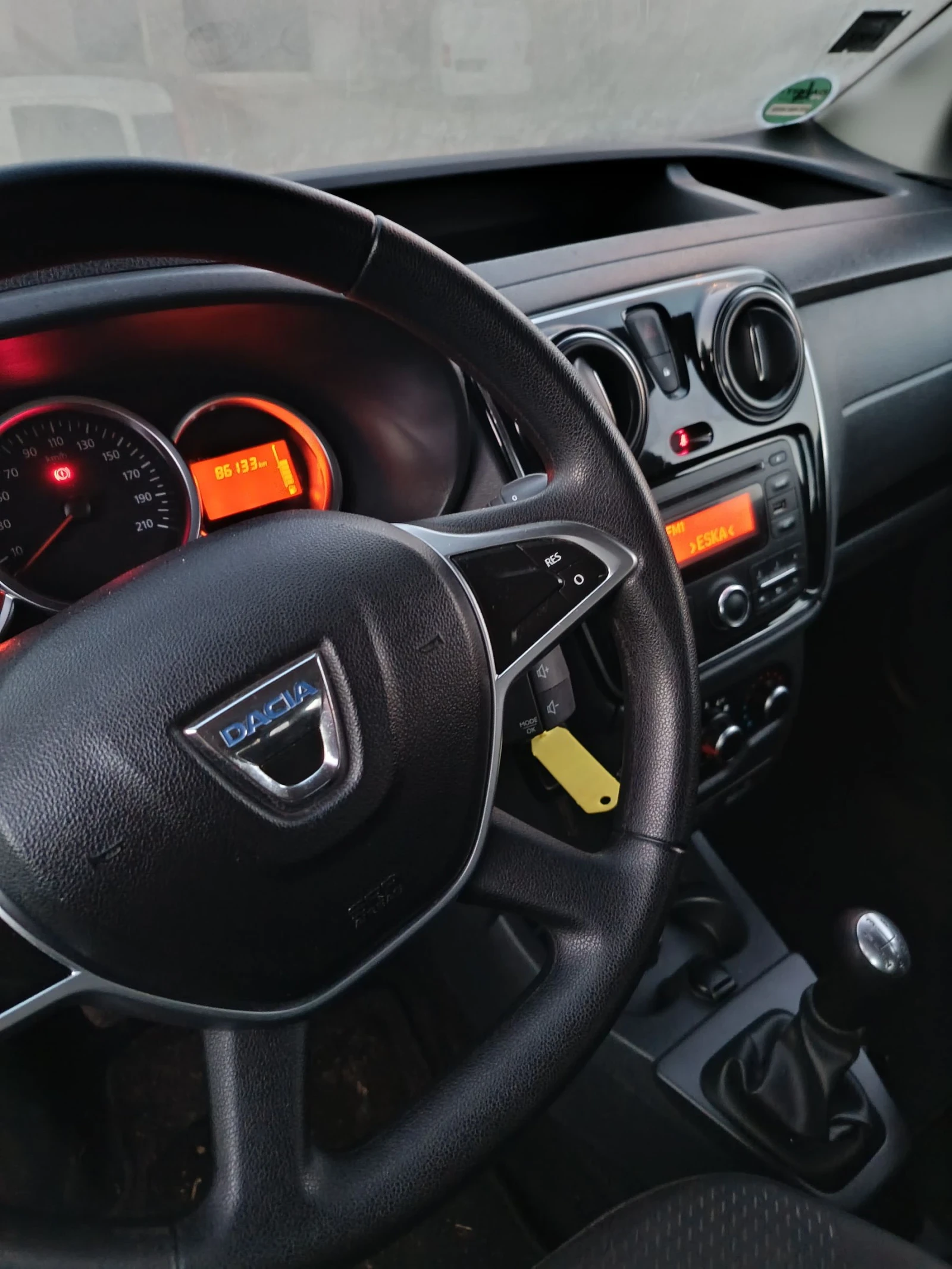 Dacia Dokker, снимка 8 - Автомобили и джипове - 54033346