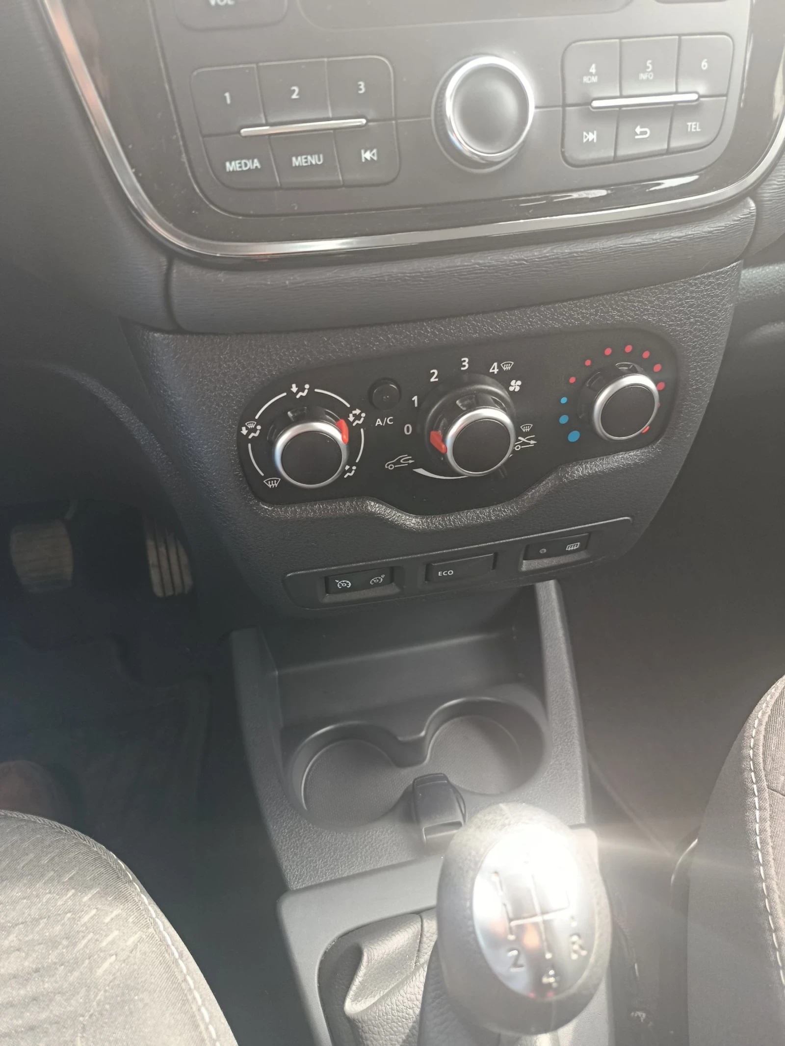 Dacia Dokker, снимка 14 - Автомобили и джипове - 54033346