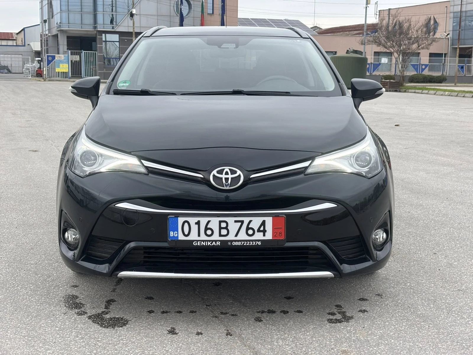 Toyota Avensis 1.8i EURO5 КОЖА-АЛКАНТАРА, снимка 3 - Автомобили и джипове - 54165121