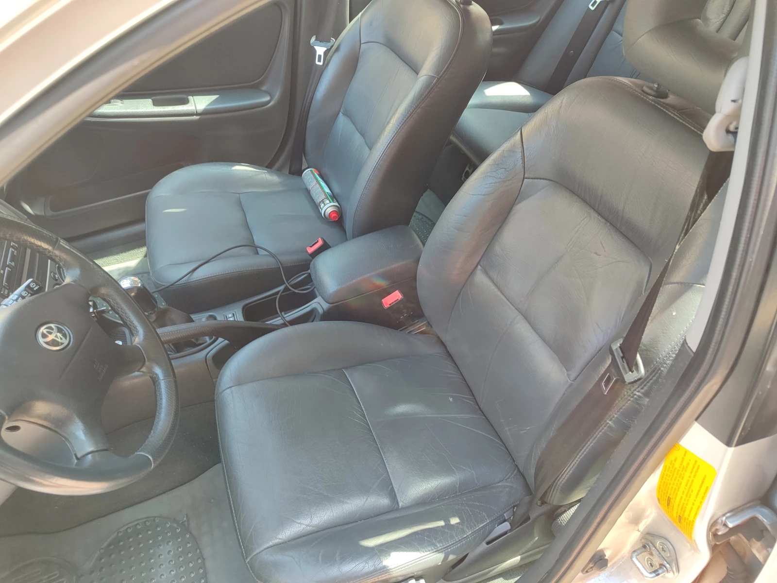 Toyota Avensis 1.8 LPG, снимка 9 - Автомобили и джипове - 54274040