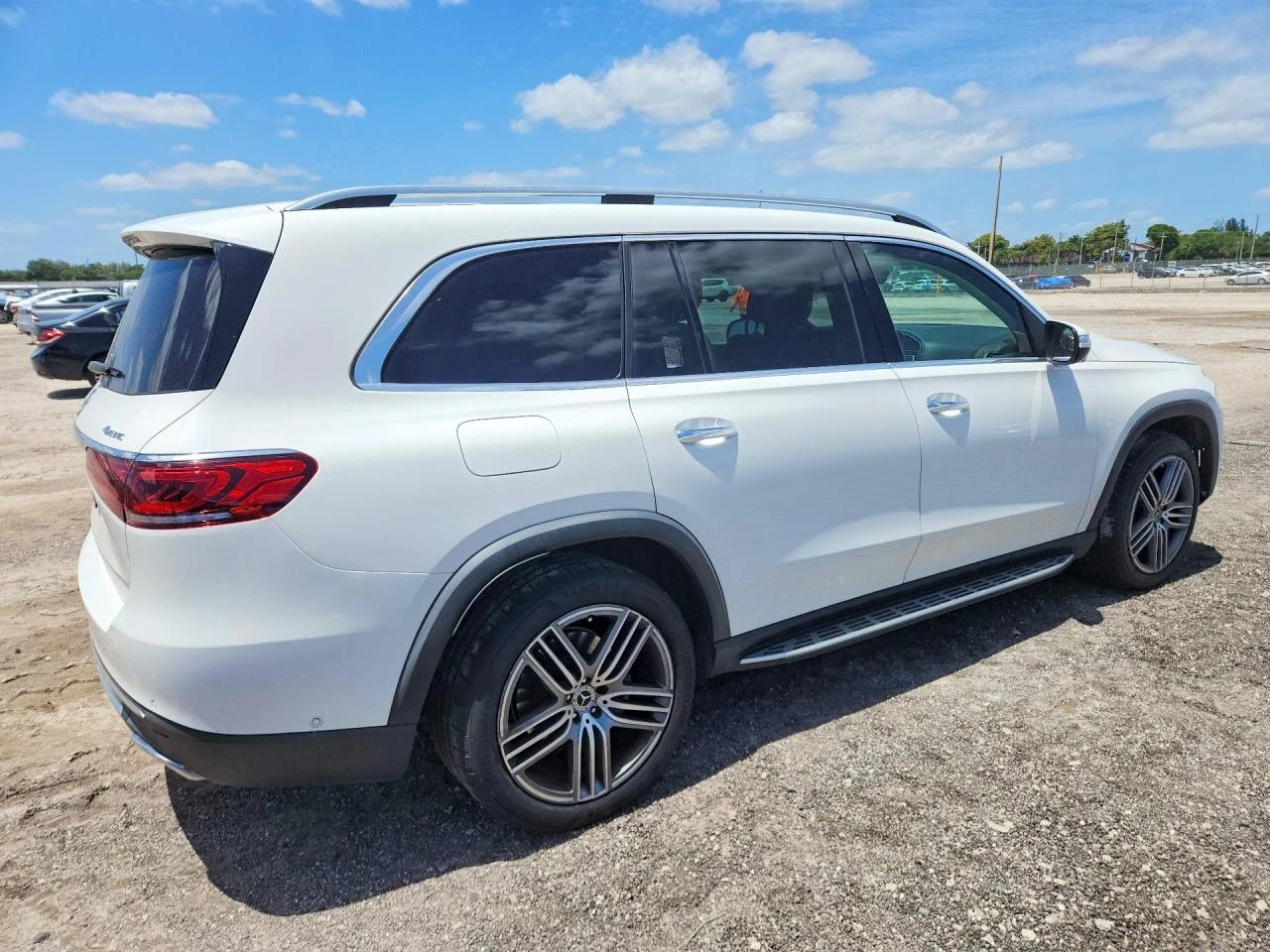 Mercedes-Benz GLS 450 4MATIC, снимка 4 - Автомобили и джипове - 54324190