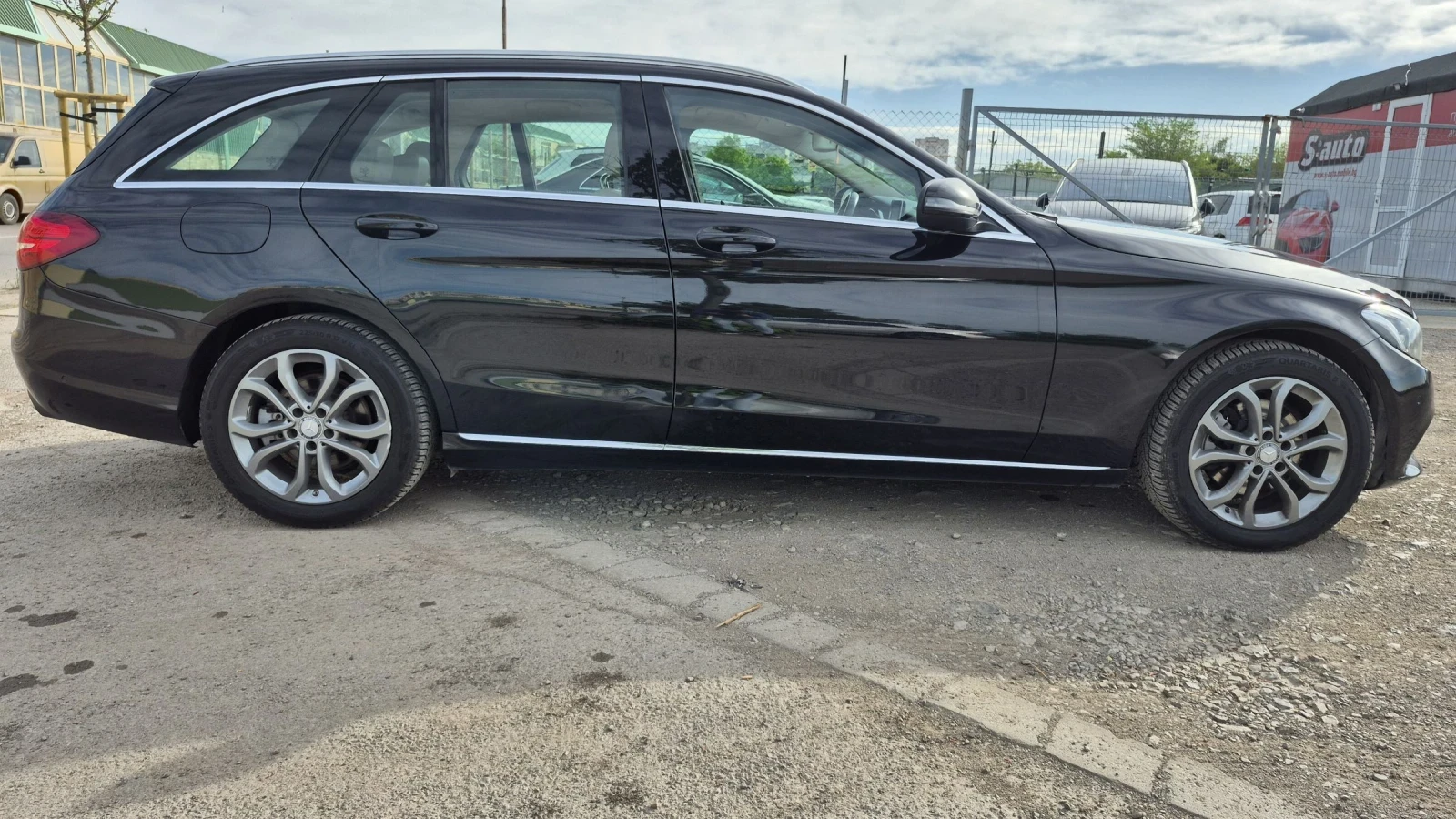 Mercedes-Benz C 220 Cdi 150 000 km * Бяла Кожа * Обслужен* Бартер, снимка 6 - Автомобили и джипове - 54337424