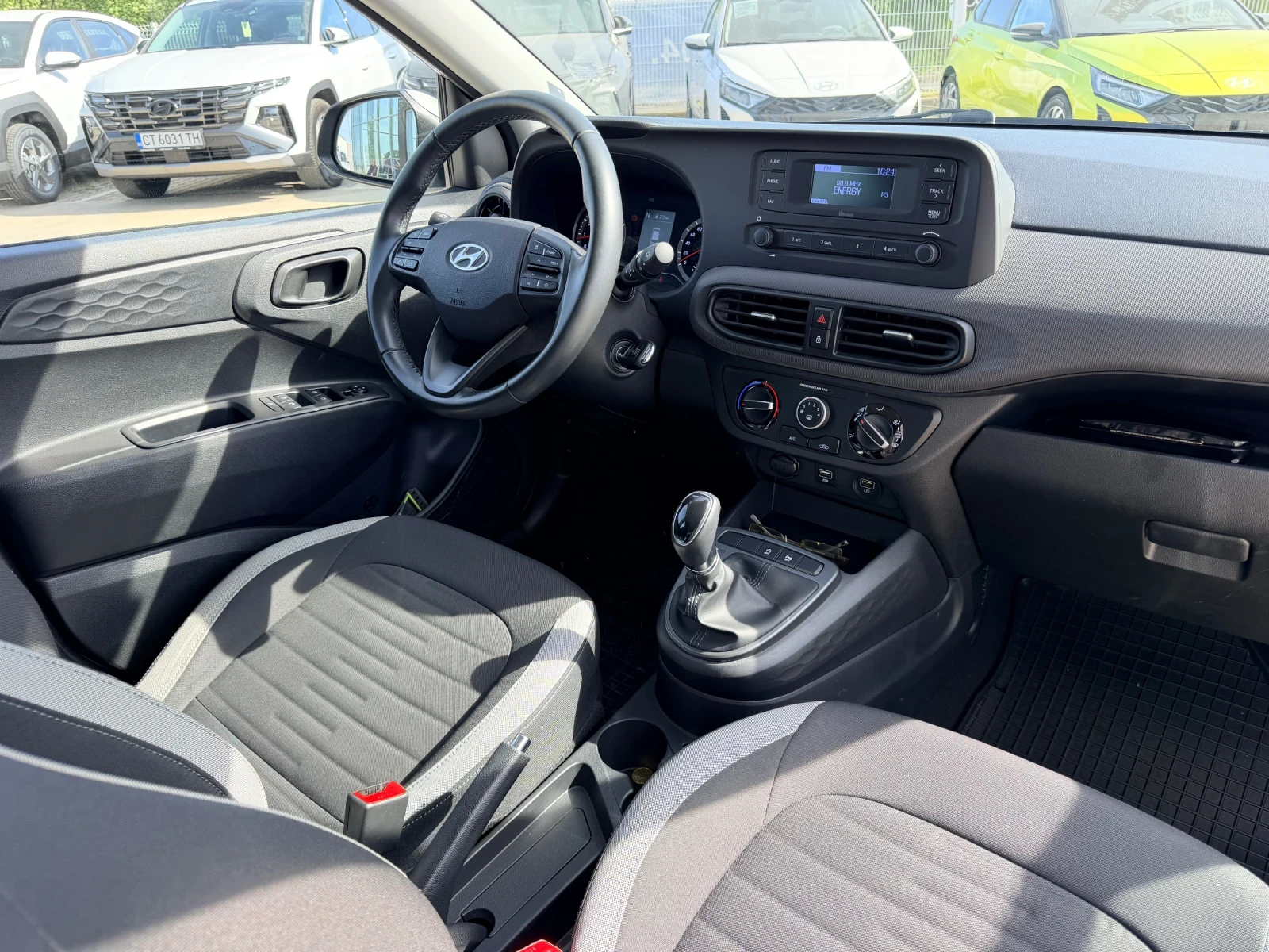 Hyundai I10 1200 куб.см. автомат 1-ви собственик , снимка 9 - Автомобили и джипове - 54349124