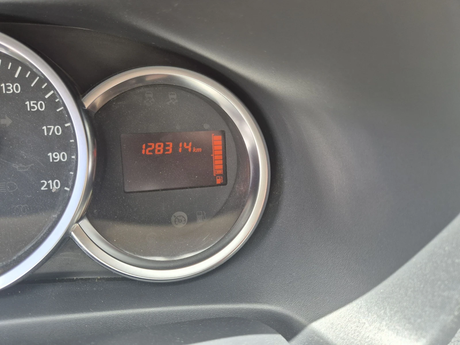 Dacia Sandero, снимка 5 - Автомобили и джипове - 54584017