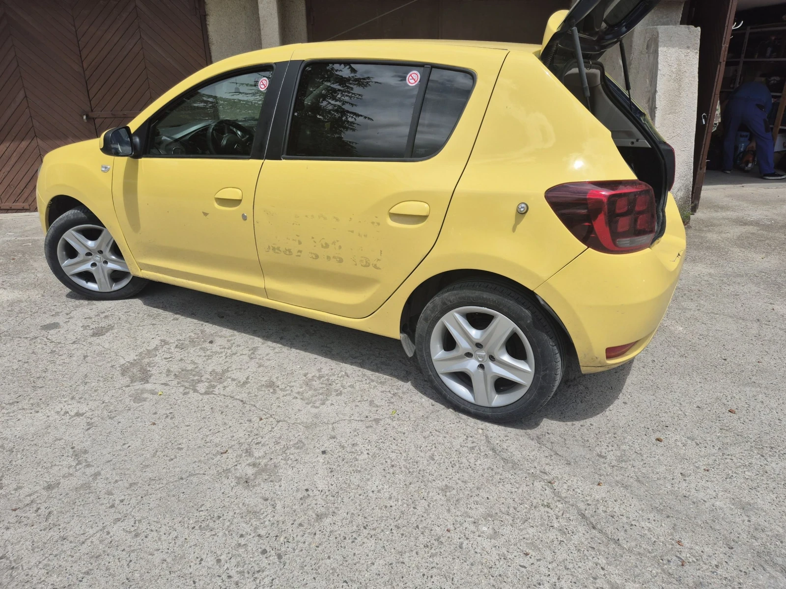 Dacia Sandero, снимка 2 - Автомобили и джипове - 54584017