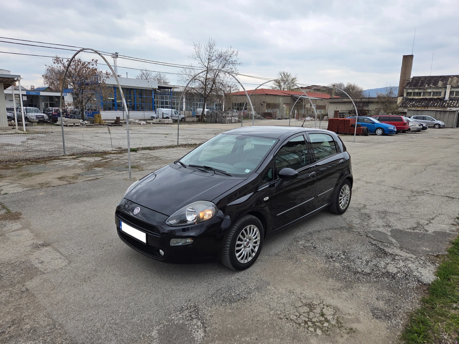 Fiat Punto 1.2i 8v 70Hp Euro5 Comfort Service History