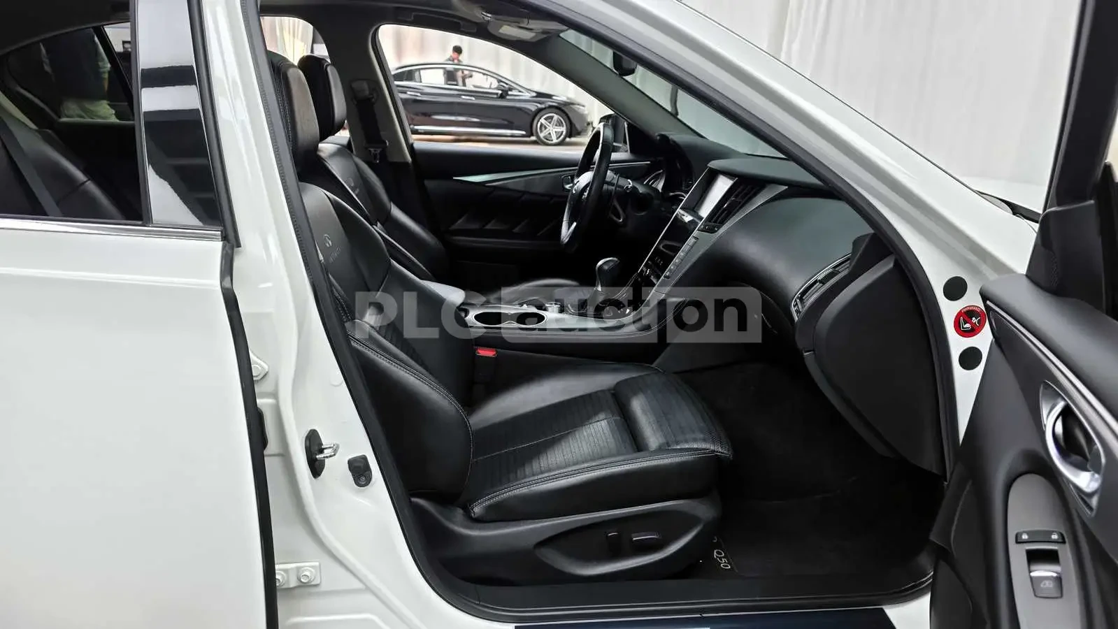 Infiniti Q50, снимка 11 - Автомобили и джипове - 54884909