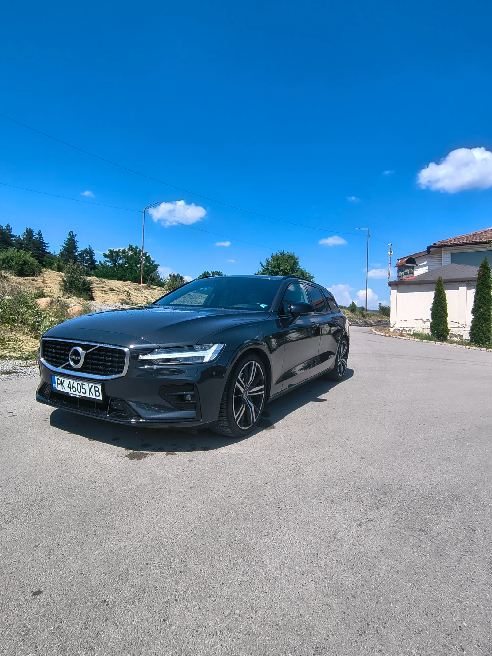 Volvo V60 2.0 D4 R-Design СЕРВИЗНА ИСТОРИЯ!!!