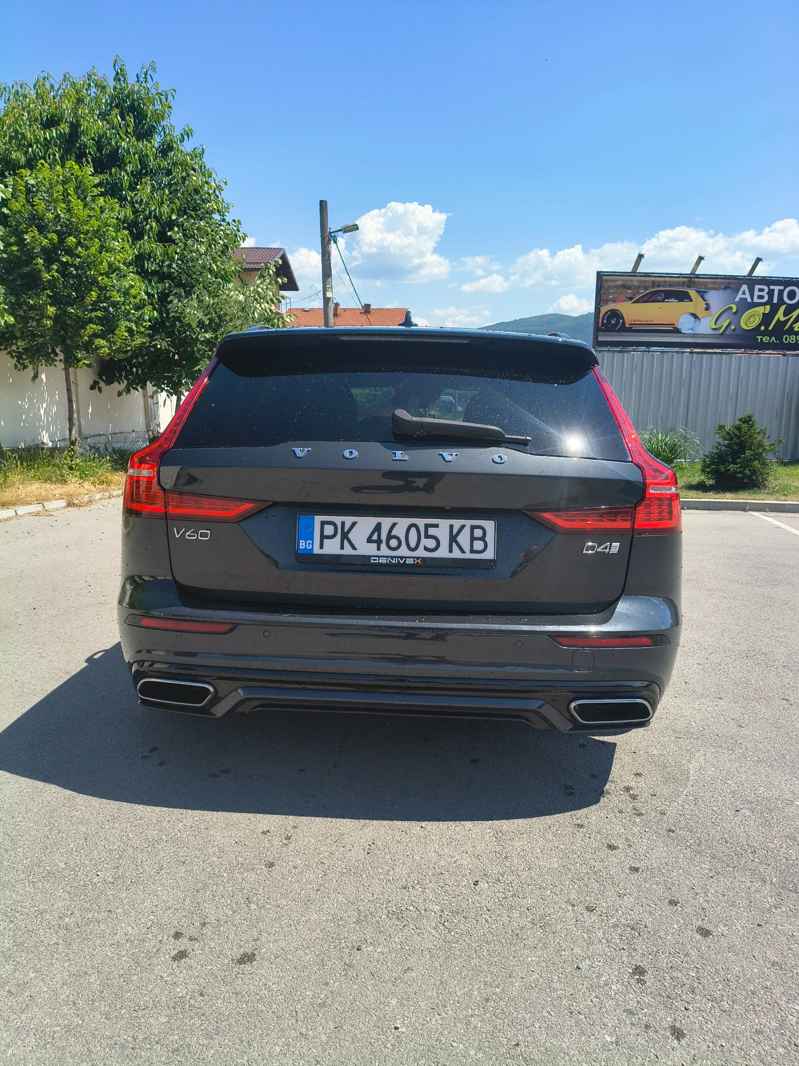 Volvo V60 2.0 D4 R-Design 2021 година , снимка 17 - Автомобили и джипове - 55233213