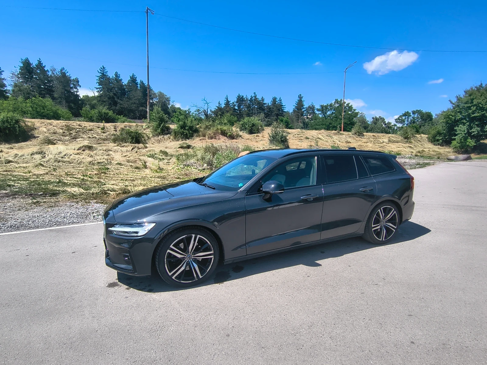 Volvo V60 2.0 D4 R-Design 2021 година , снимка 6 - Автомобили и джипове - 55233213