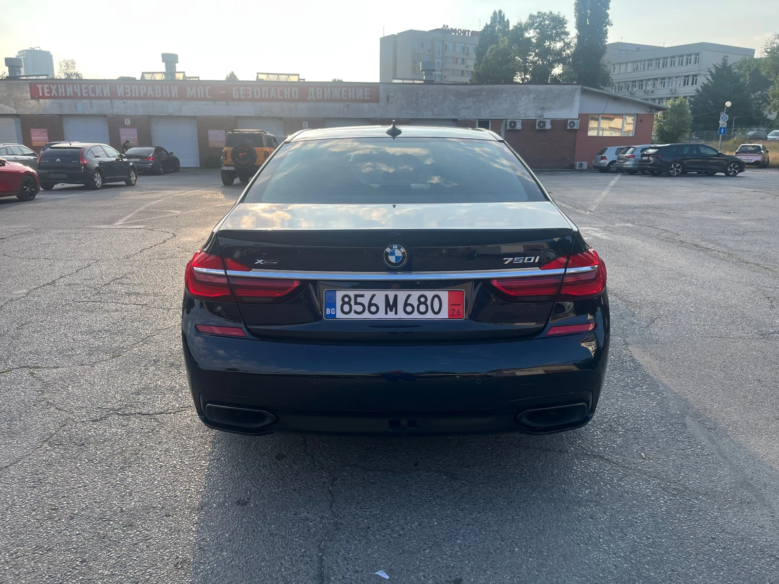 BMW 750 Xdrive LONG, снимка 6 - Автомобили и джипове - 55323961