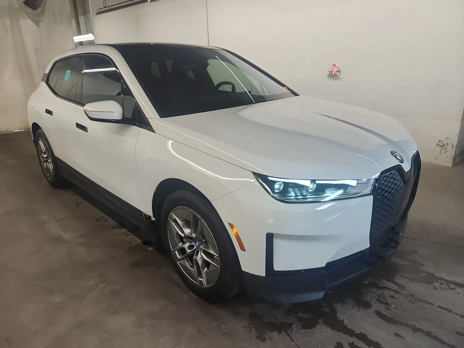 BMW iX * XDRIVE50 * ГЛАВНО ПРЕДСТАВИТЕЛСТВО НА BMW, снимка 3 - Автомобили и джипове - 55332306