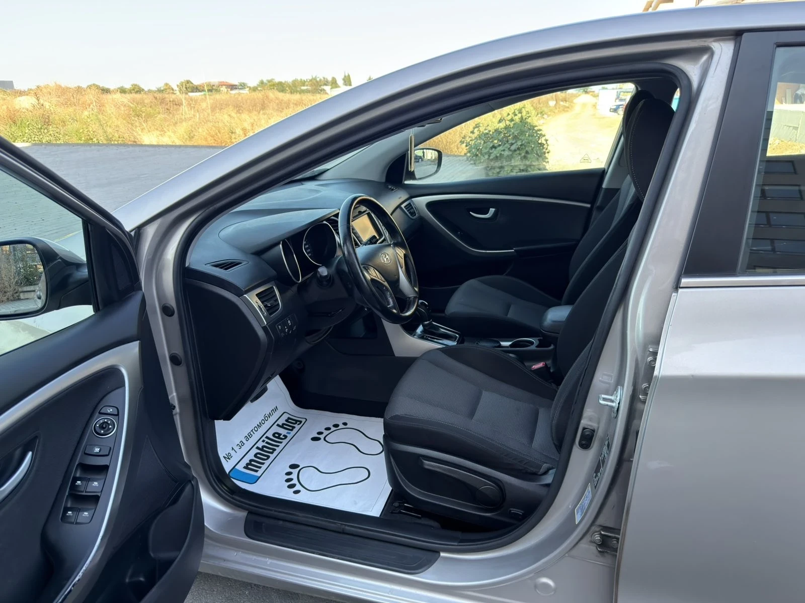 Hyundai I30 1.6 GDI Amplia Automat, снимка 9 - Автомобили и джипове - 55891374