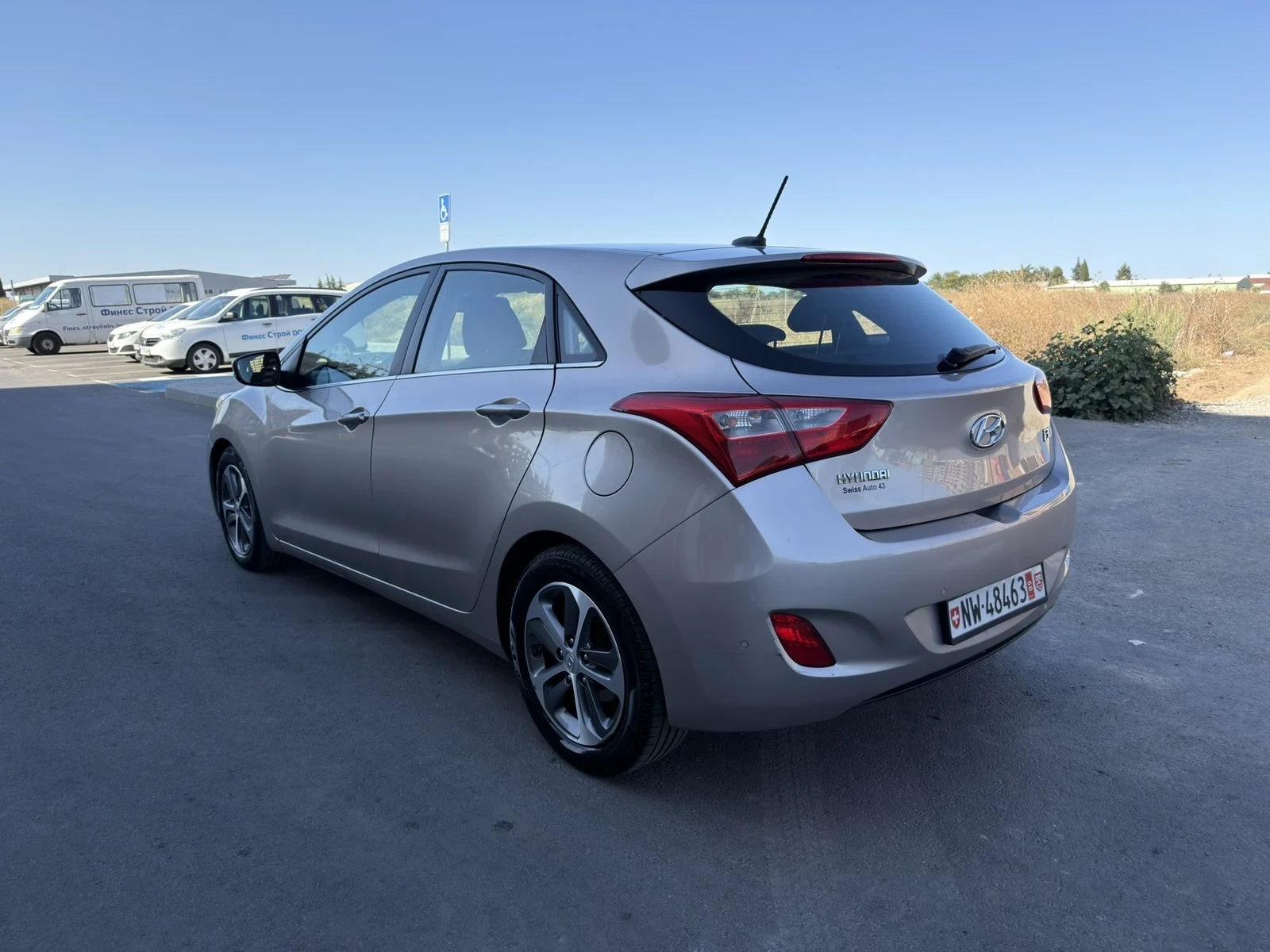 Hyundai I30 1.6 GDI Amplia Automat, снимка 6 - Автомобили и джипове - 55891374