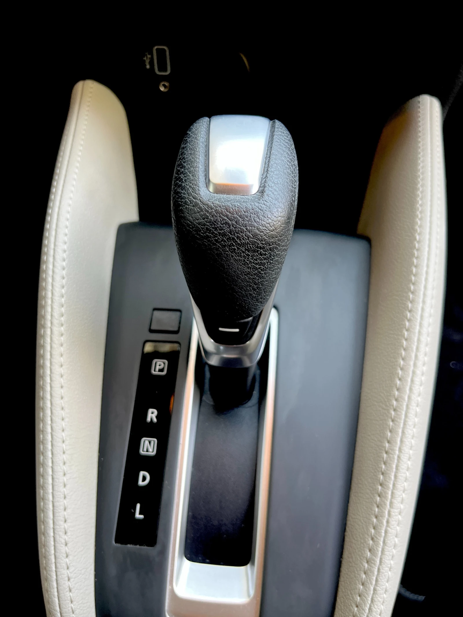 Nissan Micra 1.0i N-DESIGN* AUTOMATIC, снимка 11 - Автомобили и джипове - 55941051