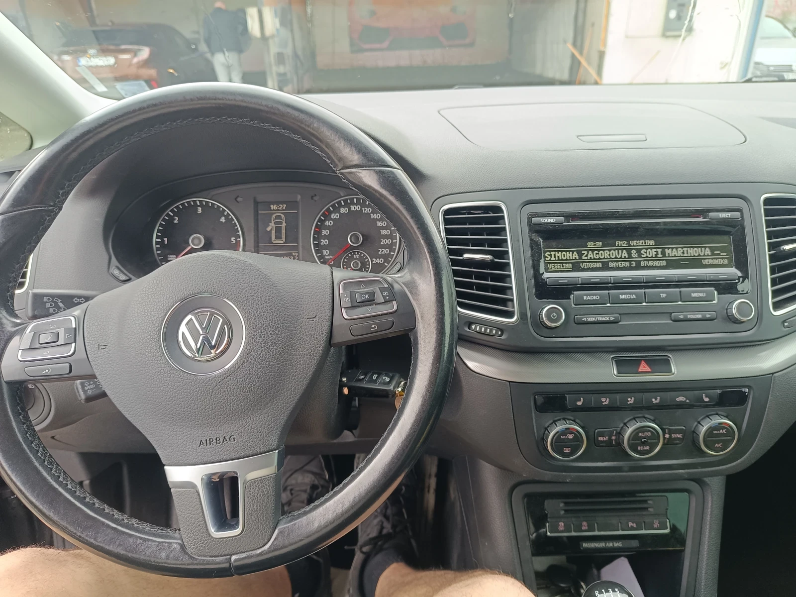 VW Sharan 2.0 TDI, снимка 4 - Автомобили и джипове - 56144594