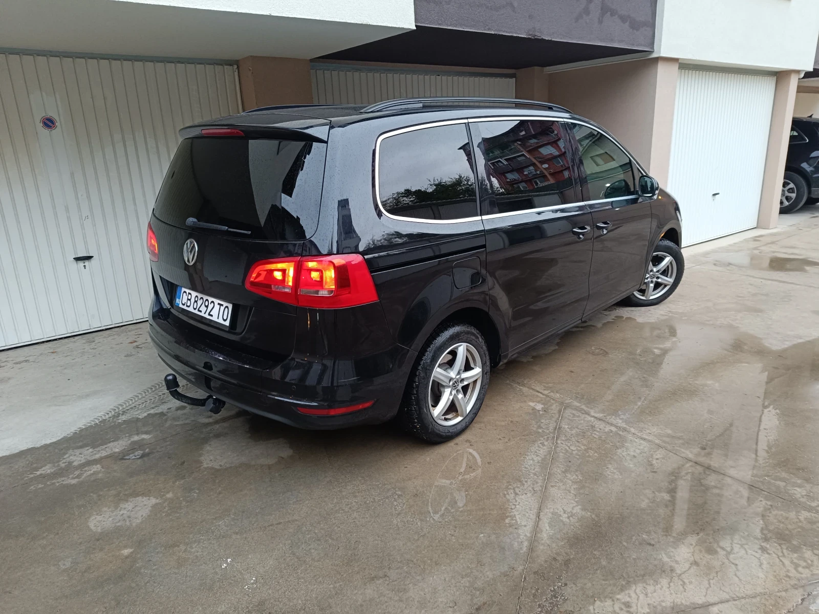 VW Sharan 2.0 TDI, снимка 2 - Автомобили и джипове - 56144594
