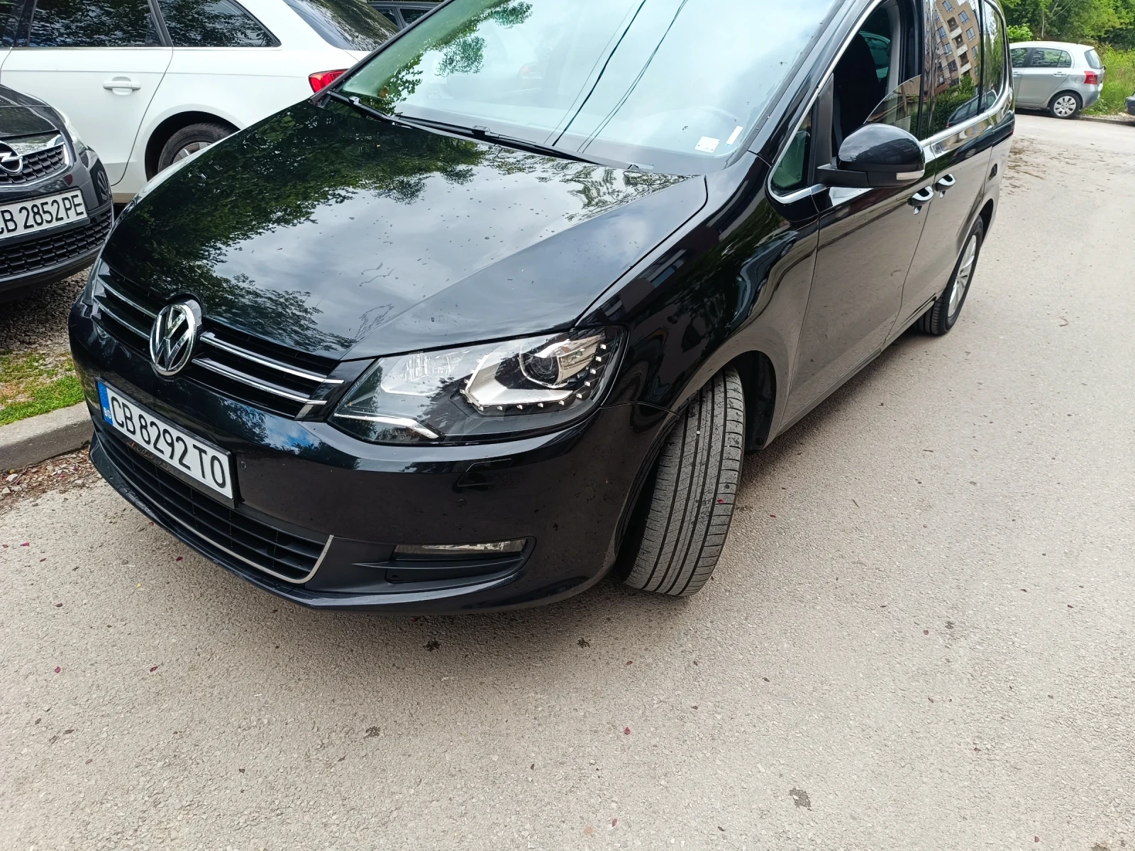 VW Sharan 2.0 TDI, снимка 12 - Автомобили и джипове - 56144594