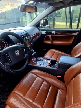 VW Touareg, снимка 5 - Автомобили и джипове - 45700030