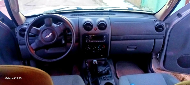 Jeep Cherokee 2.8crdi , снимка 6 - Автомобили и джипове - 49252415