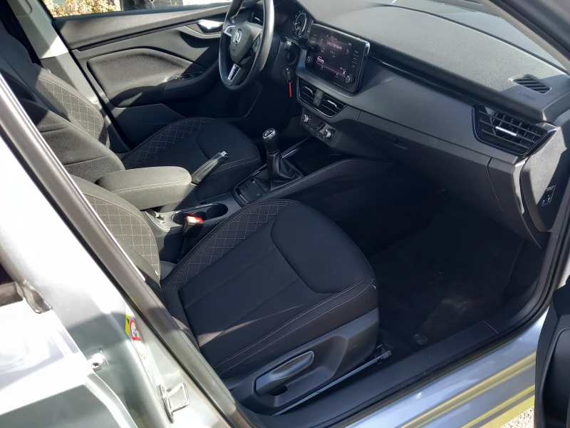Skoda Kamiq 1.5 TSI/6MТ, снимка 8 - Автомобили и джипове - 52477653