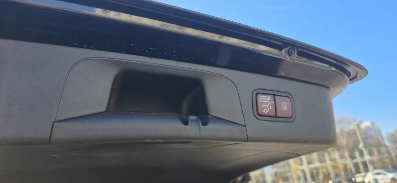 Mercedes-Benz GLC 300, снимка 14 - Автомобили и джипове - 52812441