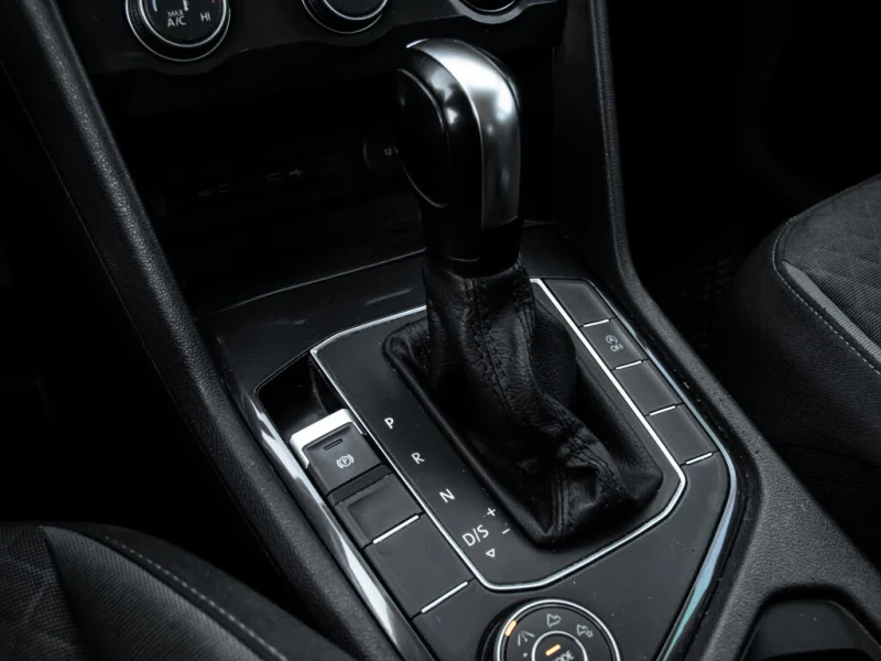 VW Tiguan COMFORTLINE 4MOTION, снимка 12 - Автомобили и джипове - 53569415