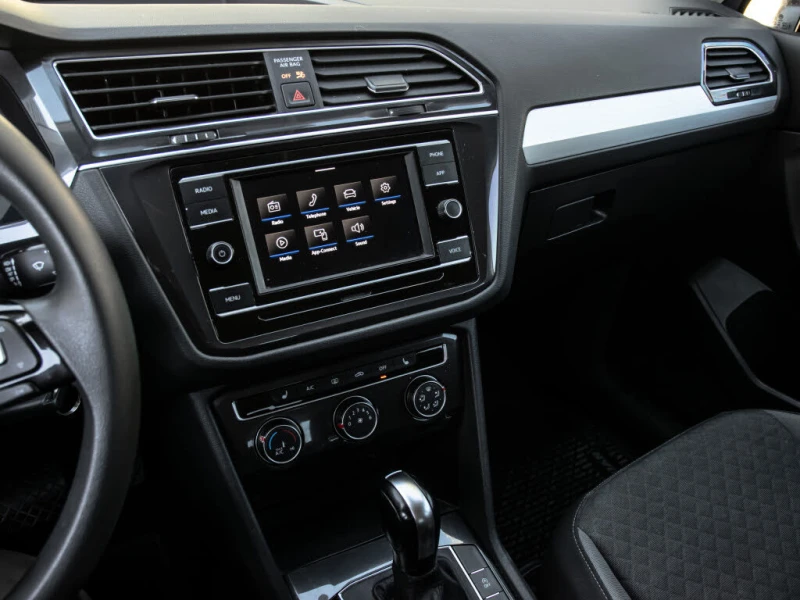 VW Tiguan COMFORTLINE 4MOTION, снимка 9 - Автомобили и джипове - 53569415