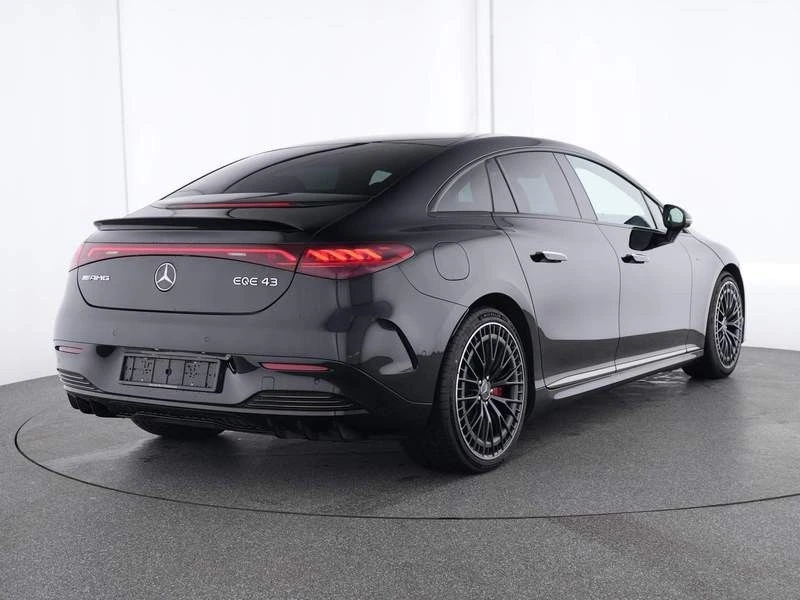 Mercedes-Benz EQE 43AMG* 4MATIC* CARBON* BURMASTER* 360* HYPER SCREE, снимка 2 - Автомобили и джипове - 46964463