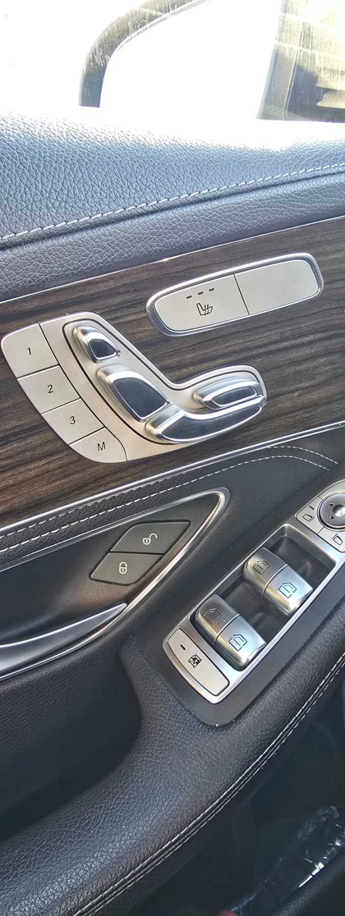 Mercedes-Benz GLC 300, снимка 16 - Автомобили и джипове - 52812441